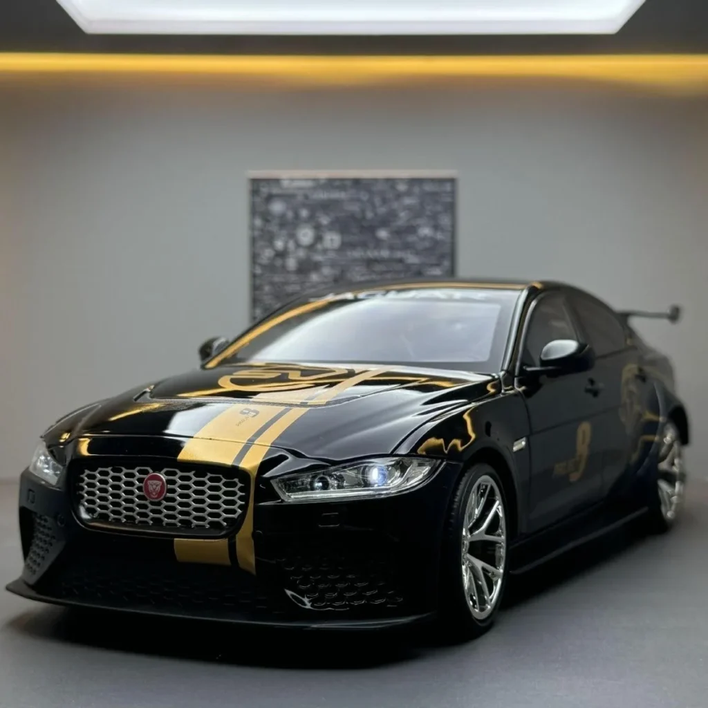 Jaguar XE SV PROJECT 8